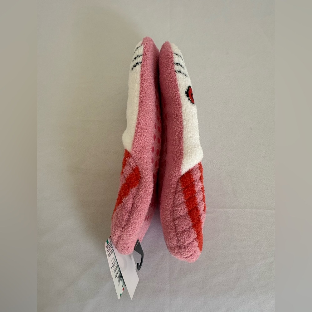 Hello Kitty Slipper Socks - Picture 4 of 5
